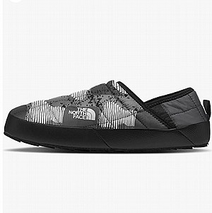 נעלי בית אפור שחור נורת' פייס THE NORTH FACE גברים M THERMOBALL TRACTION MULE V נעלי בית אפור שחור נורת' פייס THE NORTH FACE גברים M THERMOBALL TRACTION MULE V