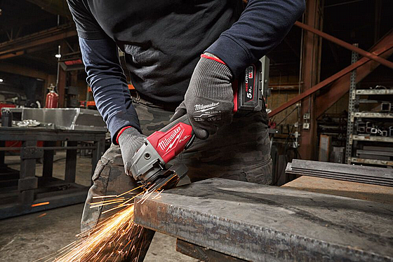 ����� ����� ����� FUEL ������� Milwaukee M18 FSAG115X