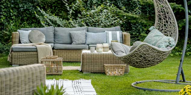 ����� ����